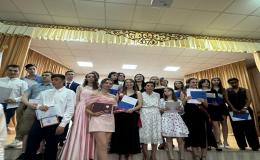 Церемония вручения аттестатов одиннадцатиклассникам