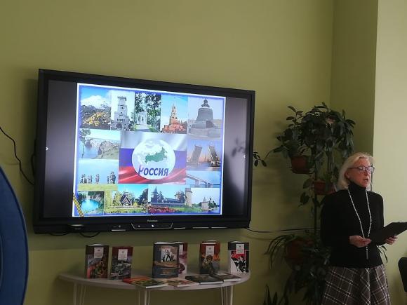 31 января в библиотеке средней и старшей школы был проведён обзор книг о Великой Отечественной войне 